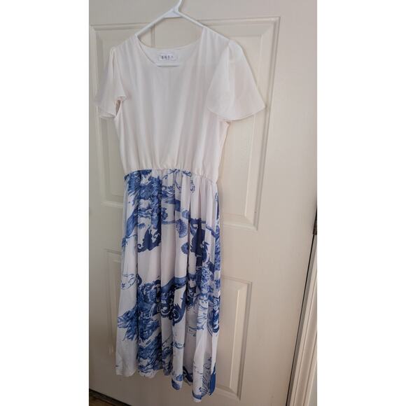 Blue and White Floral Dress, Sheer, Flowy, Dainty, Artsy, Adult Size Small - Picture 4 of 7